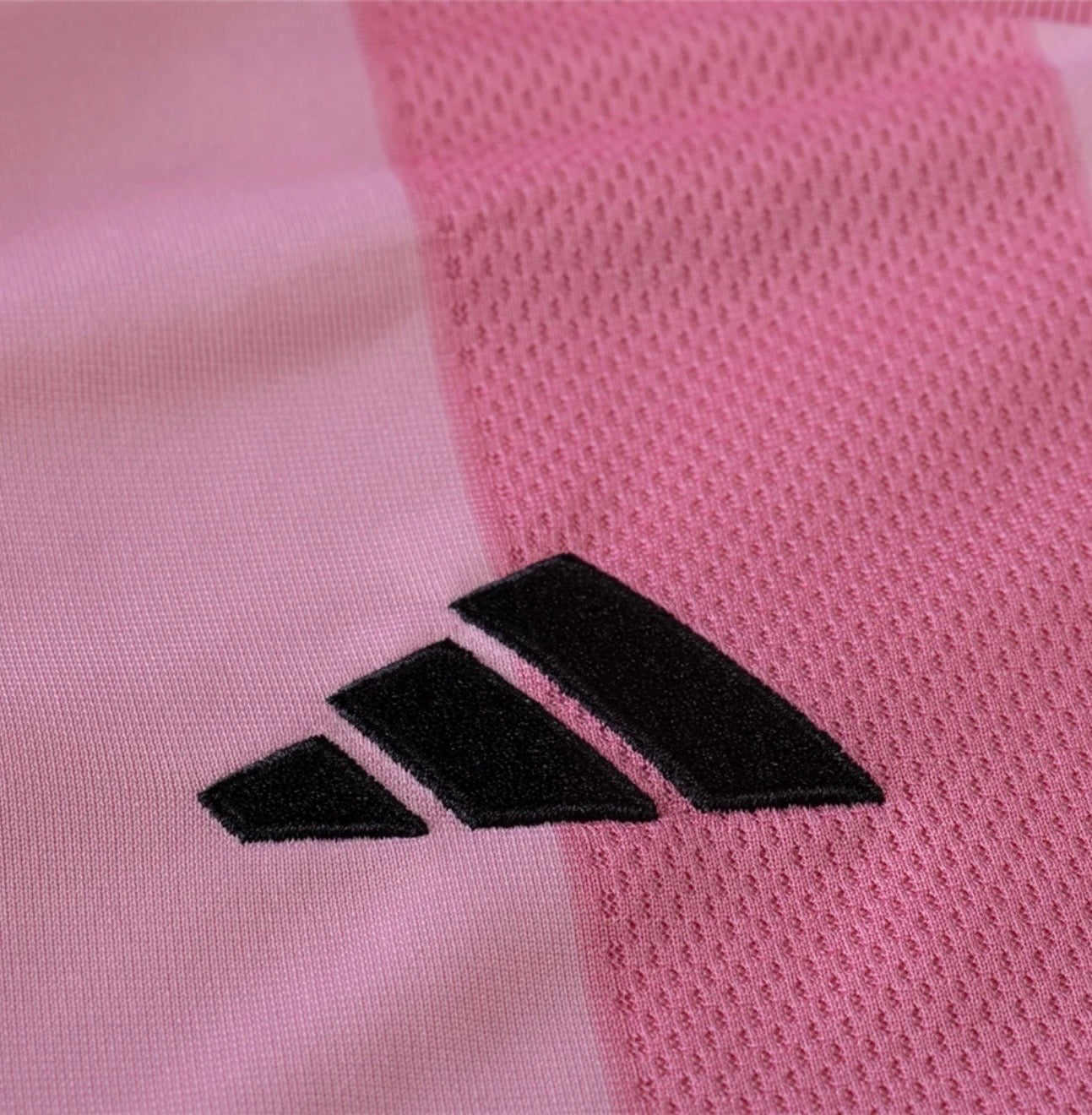 Women's Inter Miami 25/26
Home Jersey Fan Version