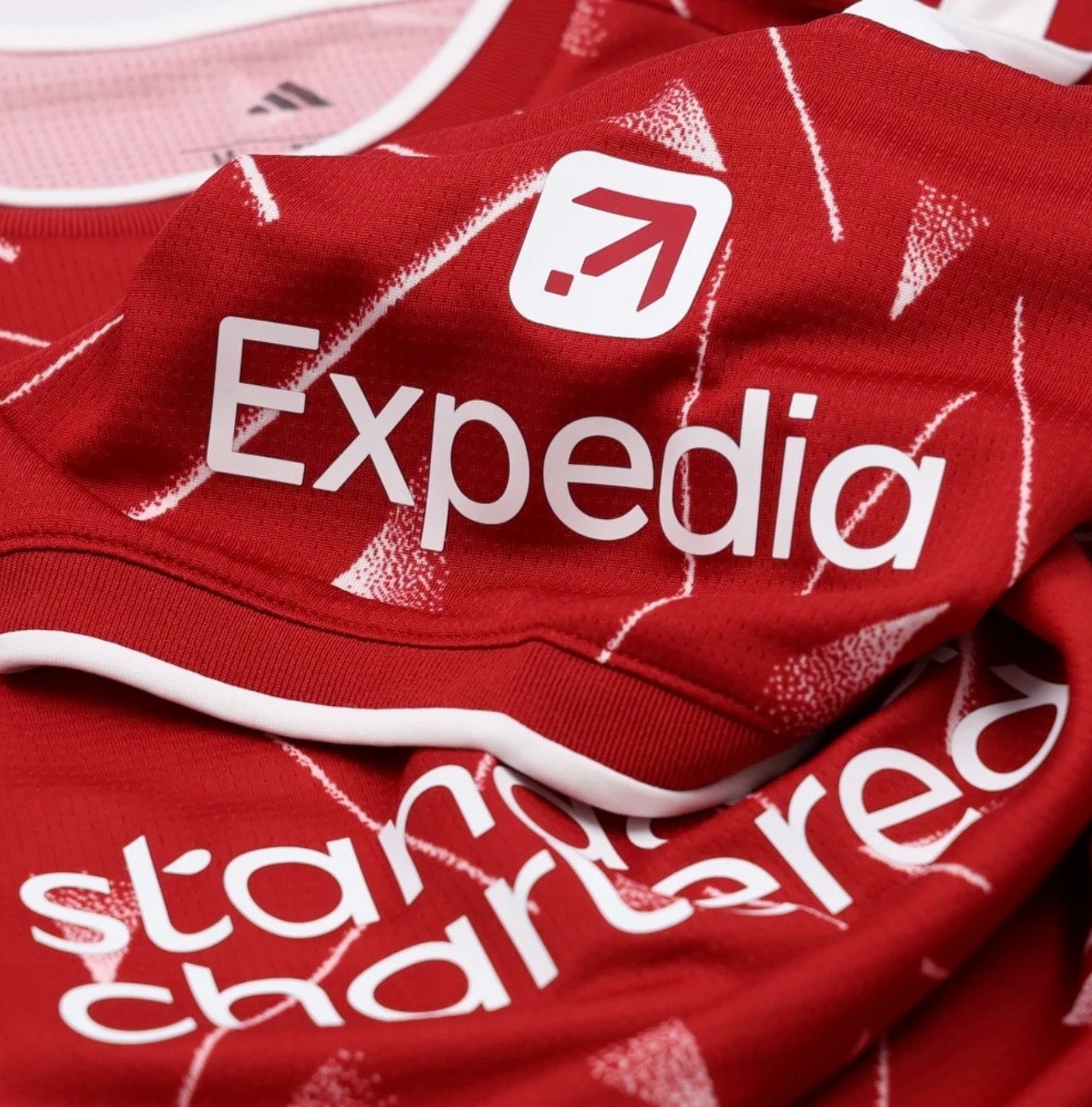 Men’s Replica Liverpool 26/27 Home Jersey