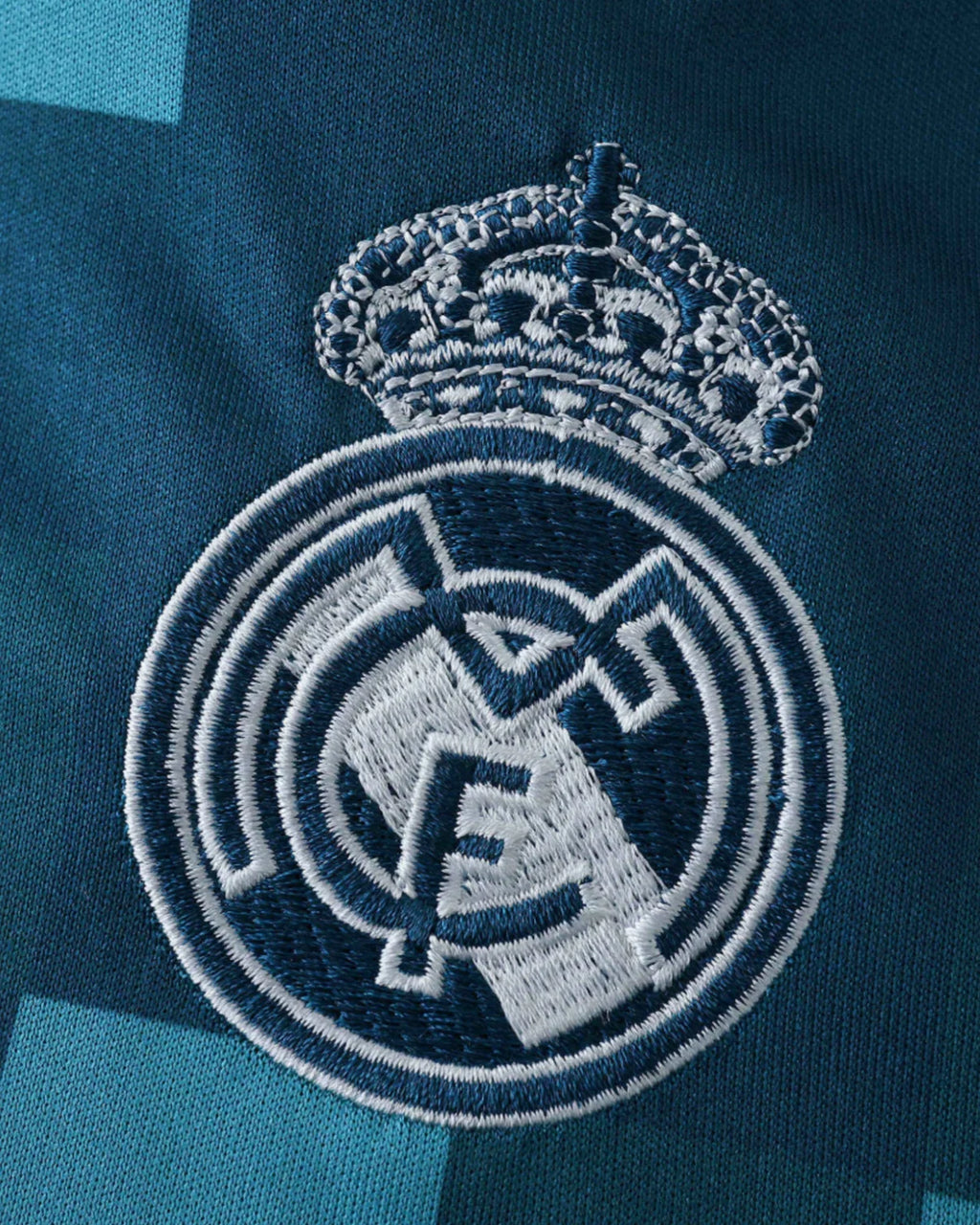 Kid’s Real Madrid 2017/18 Third Kit Retro