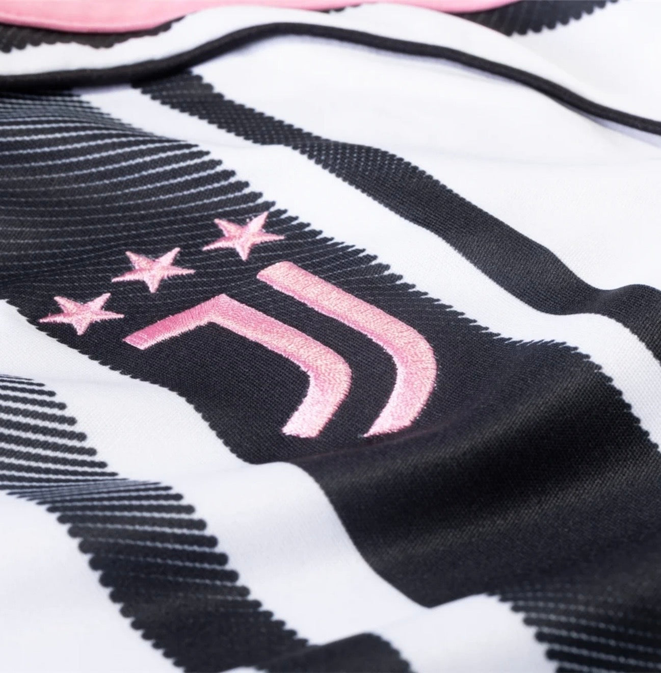 Youth Juventus 25/26 Home
Jersey