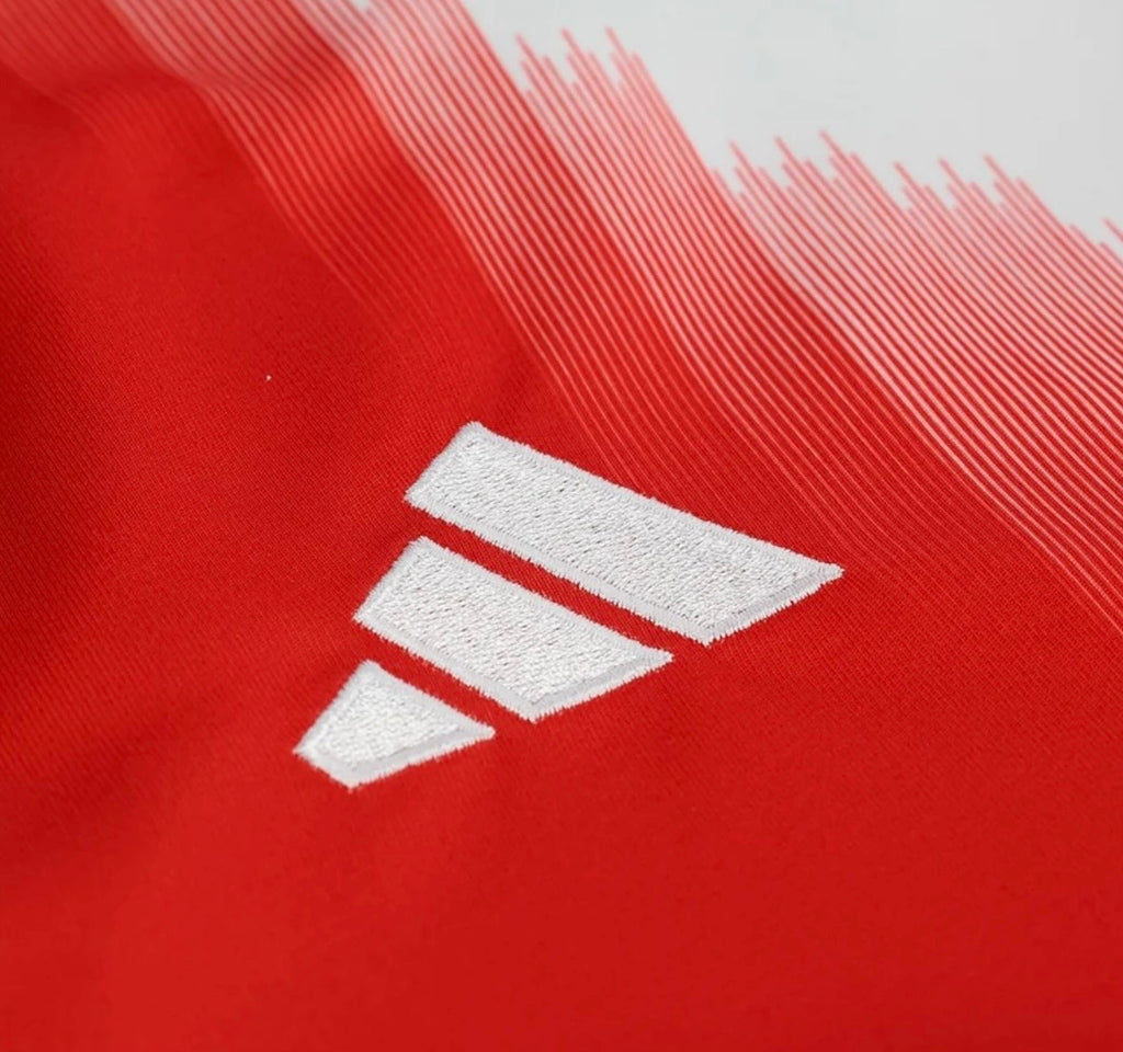 Women's Bayern Munich 25/26
Home Jersey Fan Version