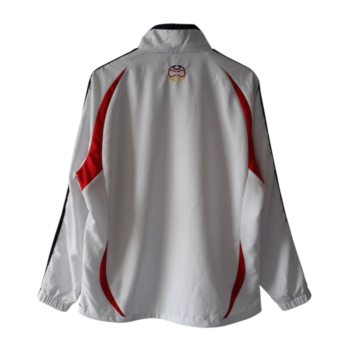 Cortavientos retro inspirado en Alemania 2006 – Blanco/Rojo/Dorado