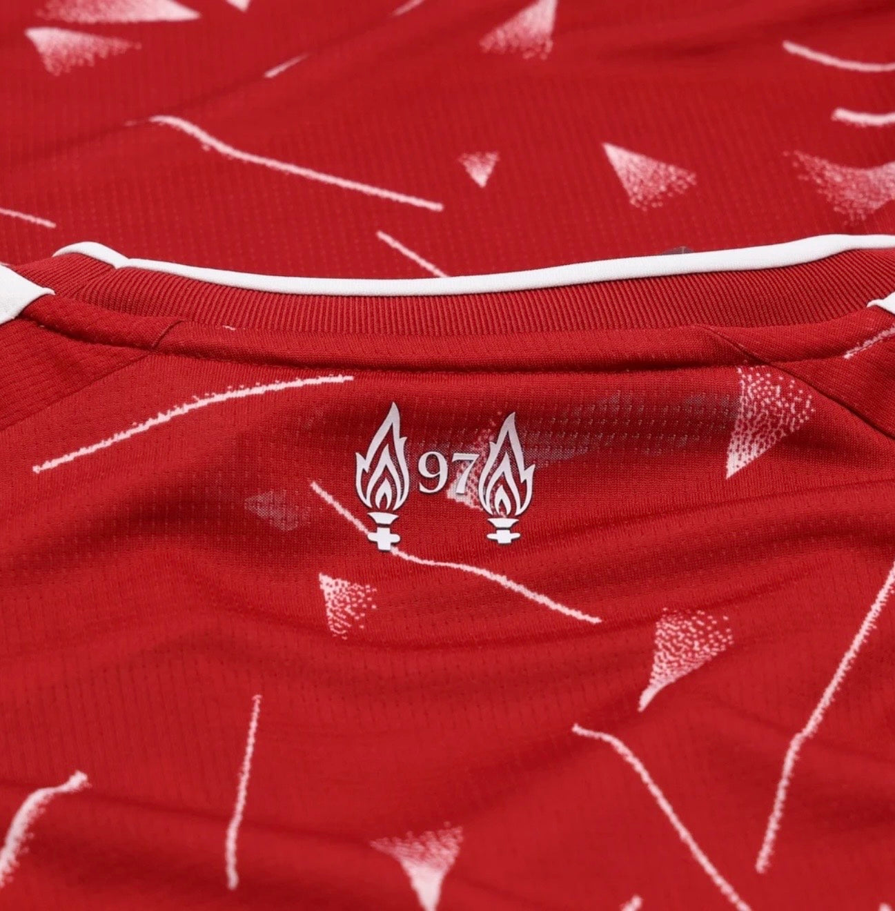 Men’s Replica Liverpool 26/27 Home Jersey