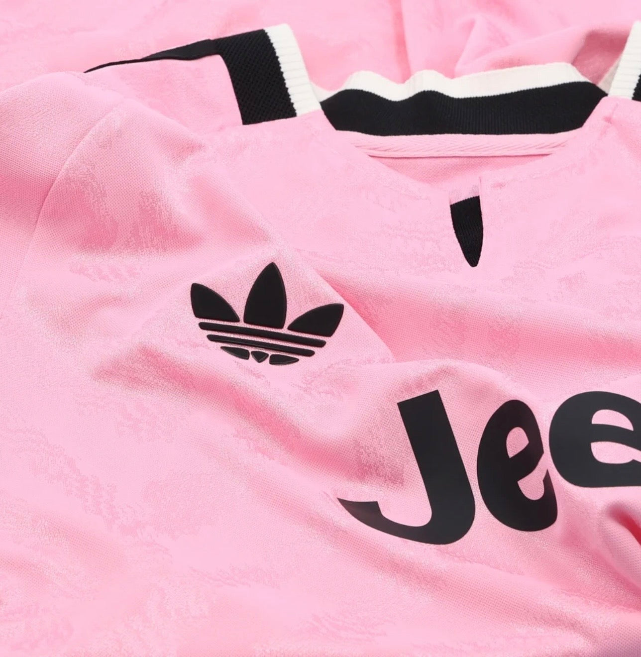 Men’s Authentic Juventus 26/27 Away Jersey