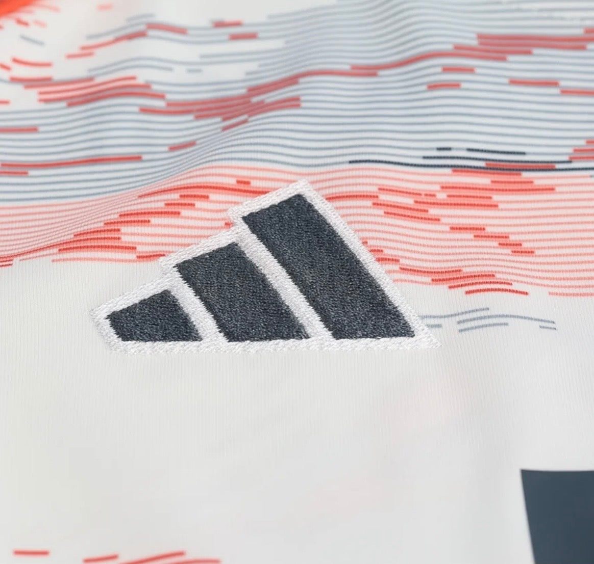 Women's Bayern Munich 25/26 
Away Jersey Fan Version