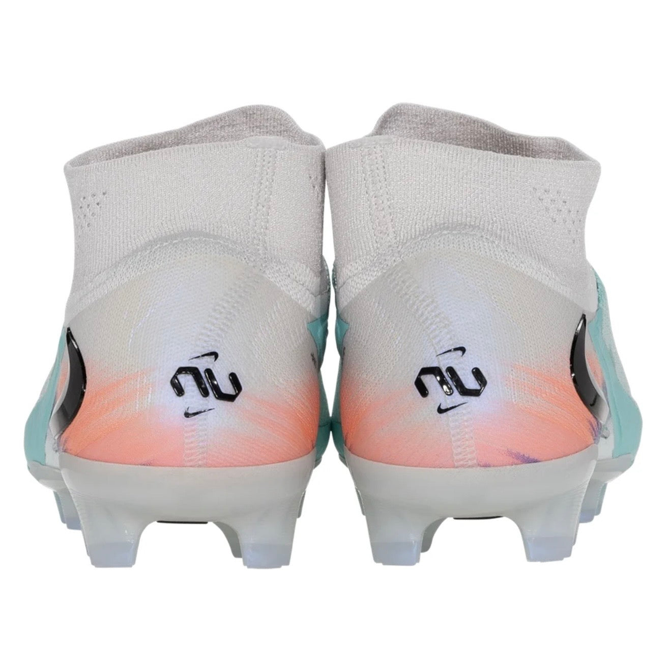 Nike Phantom 6 Elite High FG Firm
Ground Soccer Cleat
Pistachio Frost/Hyper Orange