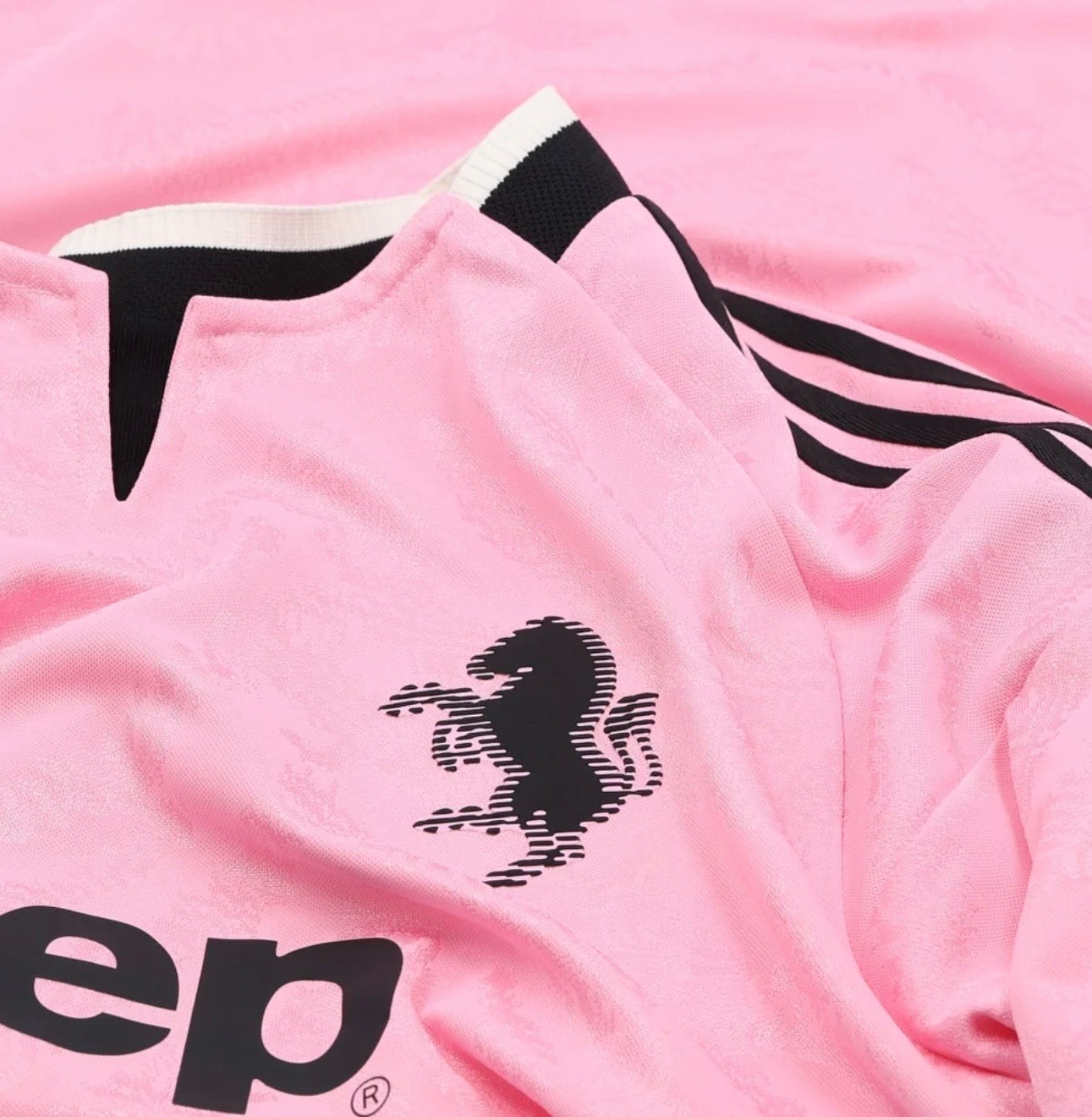 Men’s Authentic Juventus 26/27 Away Jersey
