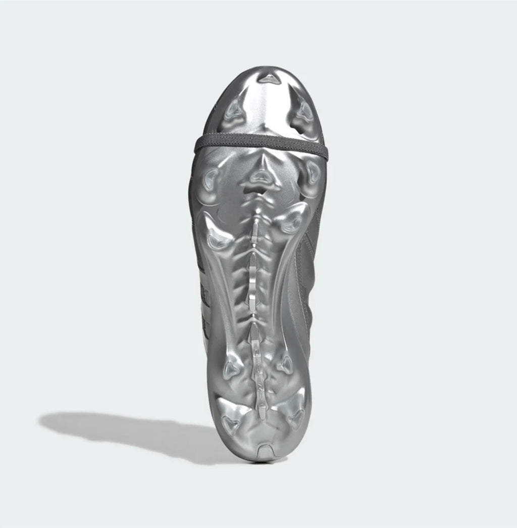 adidas Predator Mania Gunmetal LE FO
Firm Ground Soccer Cleat