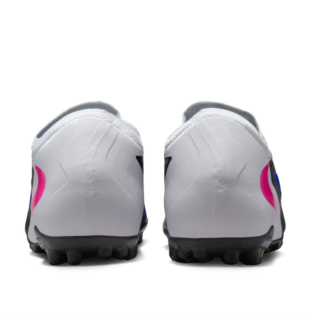 Nike React Phantom 6 Low Pro TF Turf
Soccer Cleat