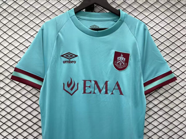 Burnley 22/23 Away Kit – Fan Version - Image 4