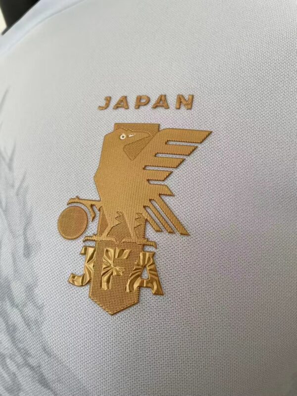 Japan 23/24 White&Gold Dragon Edition Kit – Player Version - Image 3