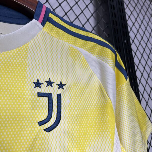 Juventus 24/25 Away Jersey – Fan Version - Image 5